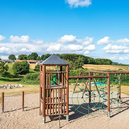 5 Person In Дом отдыха